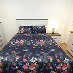 Spacious And Brand New Apartment In Point Breeze - Prime Location